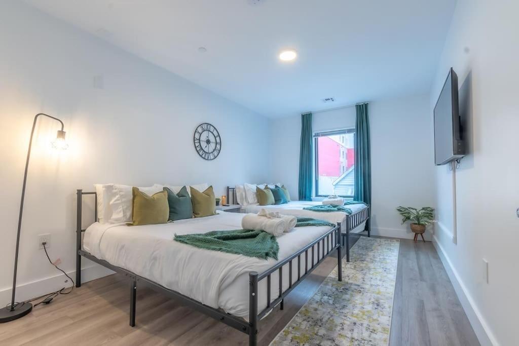 Apartamento 2 Bedroom 2 Bath Suite, Near American Dream And The Airport, Free Parking, King Bed And 2 Queen Beds, Washer And Dryer *
